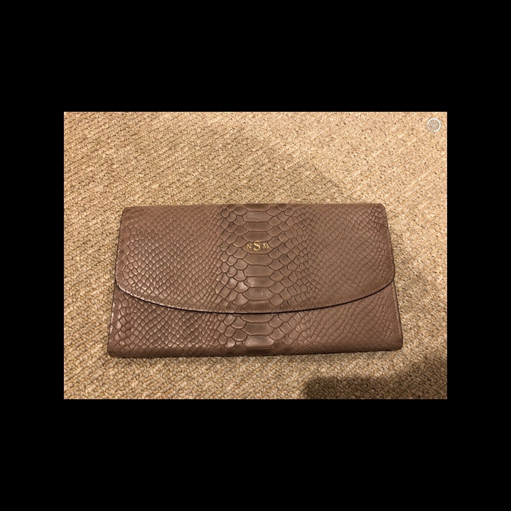 Genuine leather wallet by GiGi